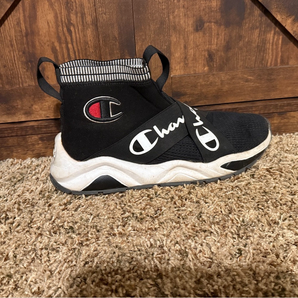 Champion Black and White Sneakers with Modern Design
